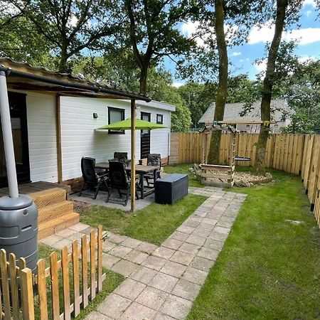 Chalet Kokomo - Gelegen In Bosrijkgebied Van Drenthe エークト エクステリア 写真